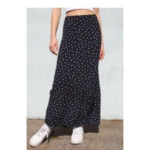 Brandy Melville Floral Skirt 🌞